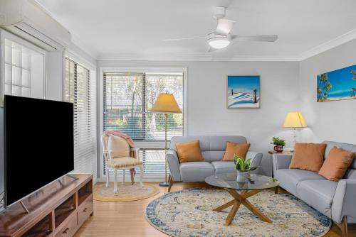 West Gosford House | Three bedroom house in Gosford,close to M1, Brisbane Water, Stadium