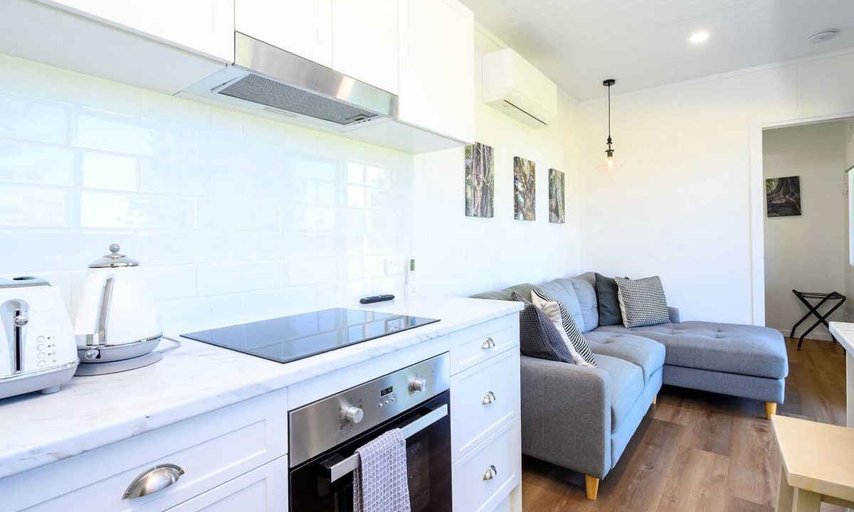 Mount Tamborine Apartment | Three Pines Tiny Home Your Mountain Escape
