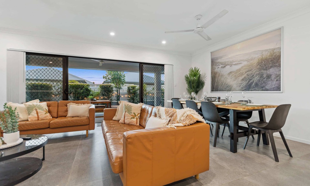 Trinity Beach House | Trinity Beach Spa Retreat with BBQ & Family Fun