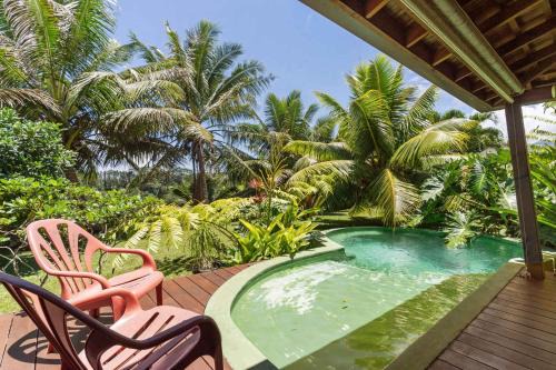 Afaahiti House | Tropical 2BR Bungalow with Private Pool