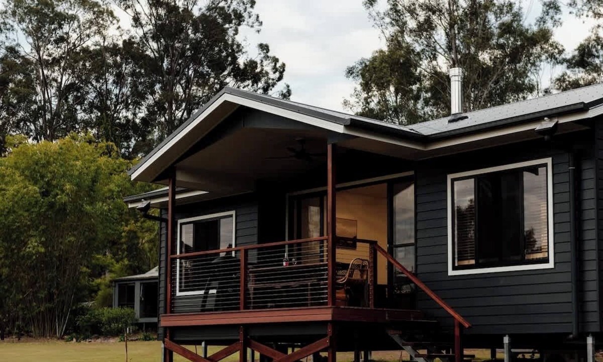 Rathdowney Cabin | Tuckeroo Cottages - Rosella Cottage