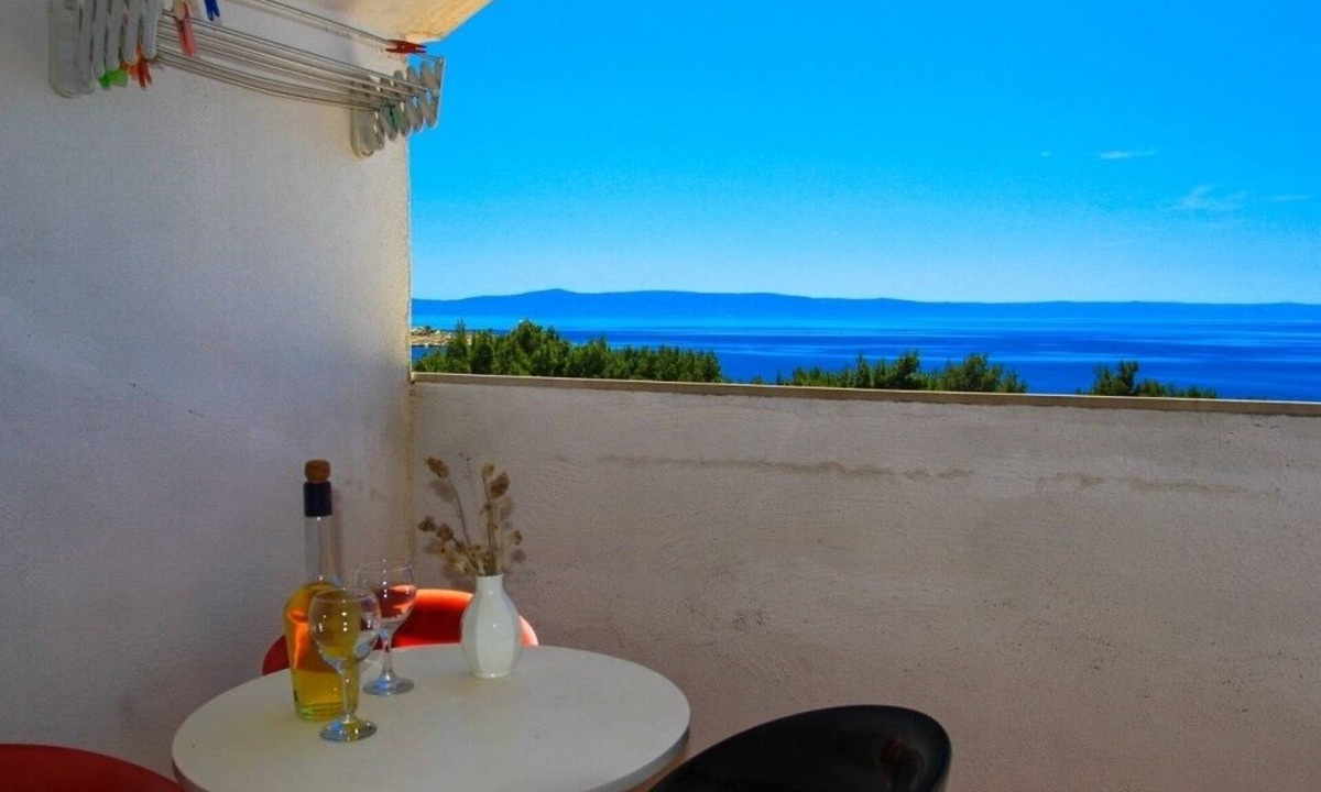 Ratac Apartment | Two bedroom apartment with balcony and sea view Makarska (A-15200-d)