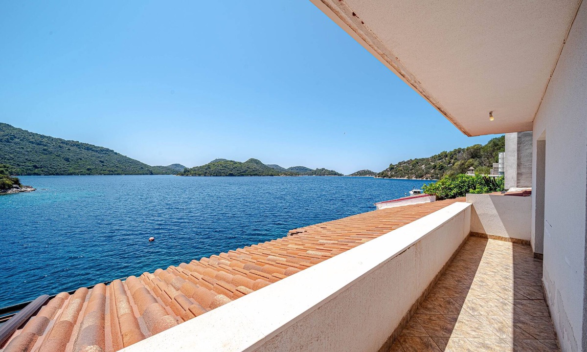 Lastovo Apartment | Two bedroom apartment near beach Pasadur, Lastovo (A-8391-a)