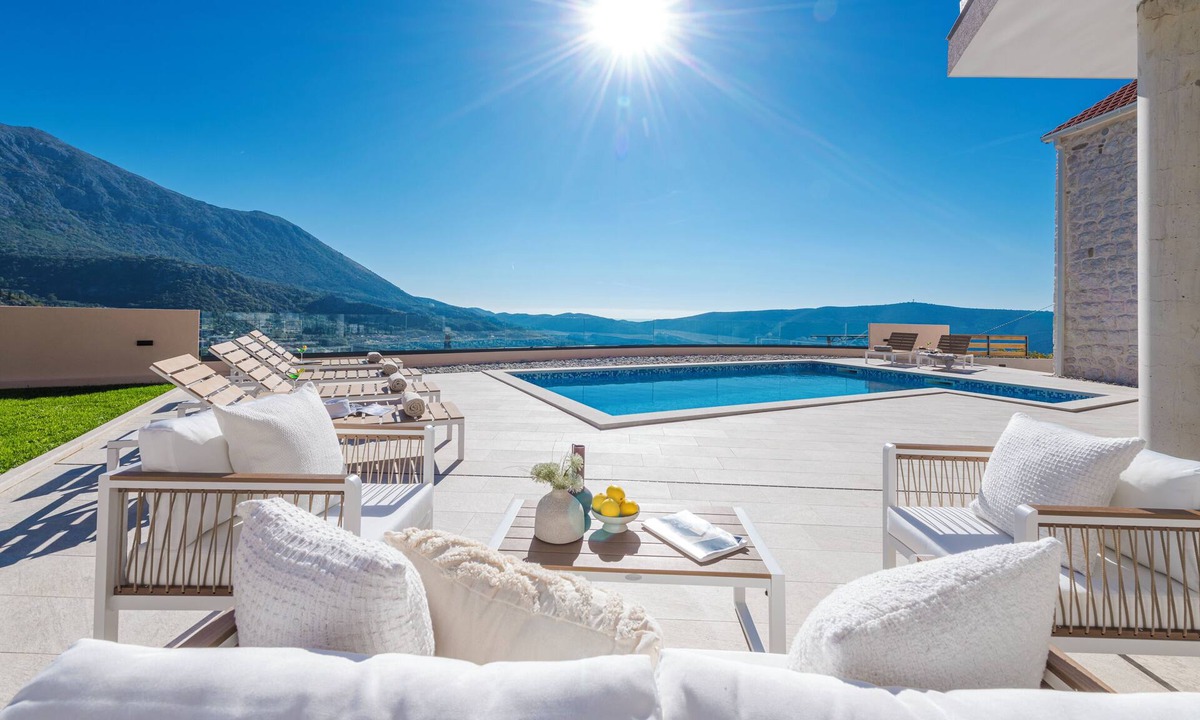 Dunave Krajnje Villa | Villa Castellum Canalis is a place where tranquility and luxury merge together