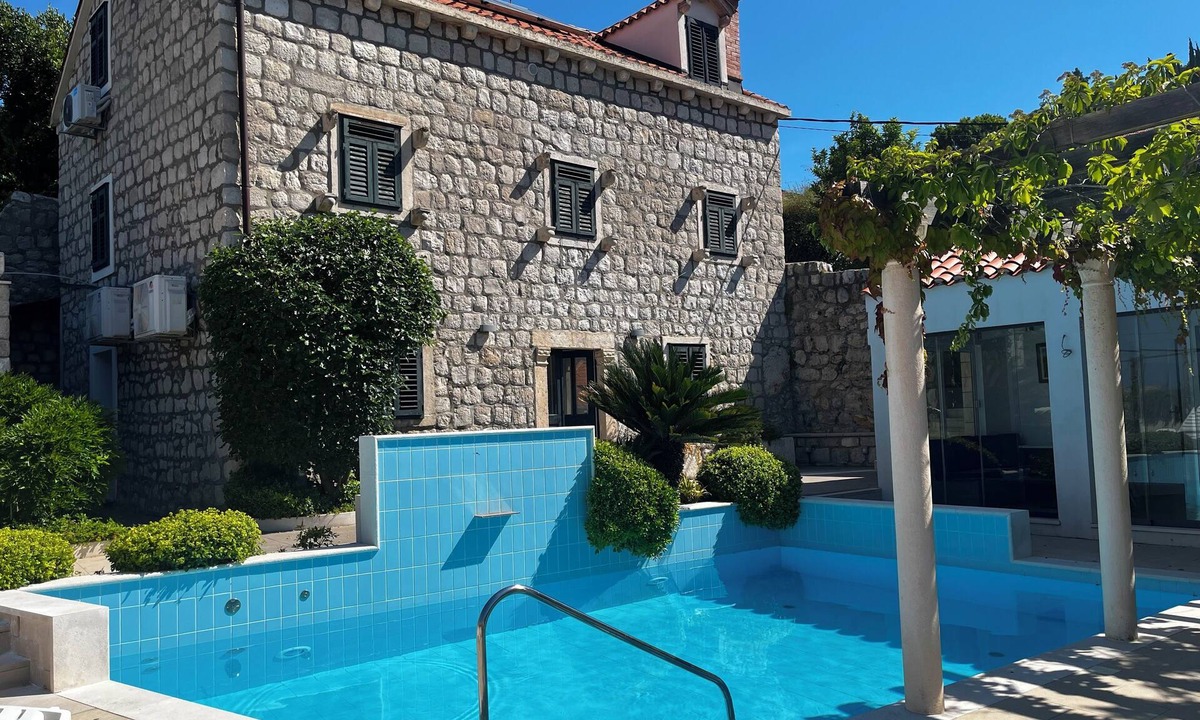 Lopud Island Villa | Villa Sarah - Beautifully restored 6-bedroom stone villa on lovely Lopud island