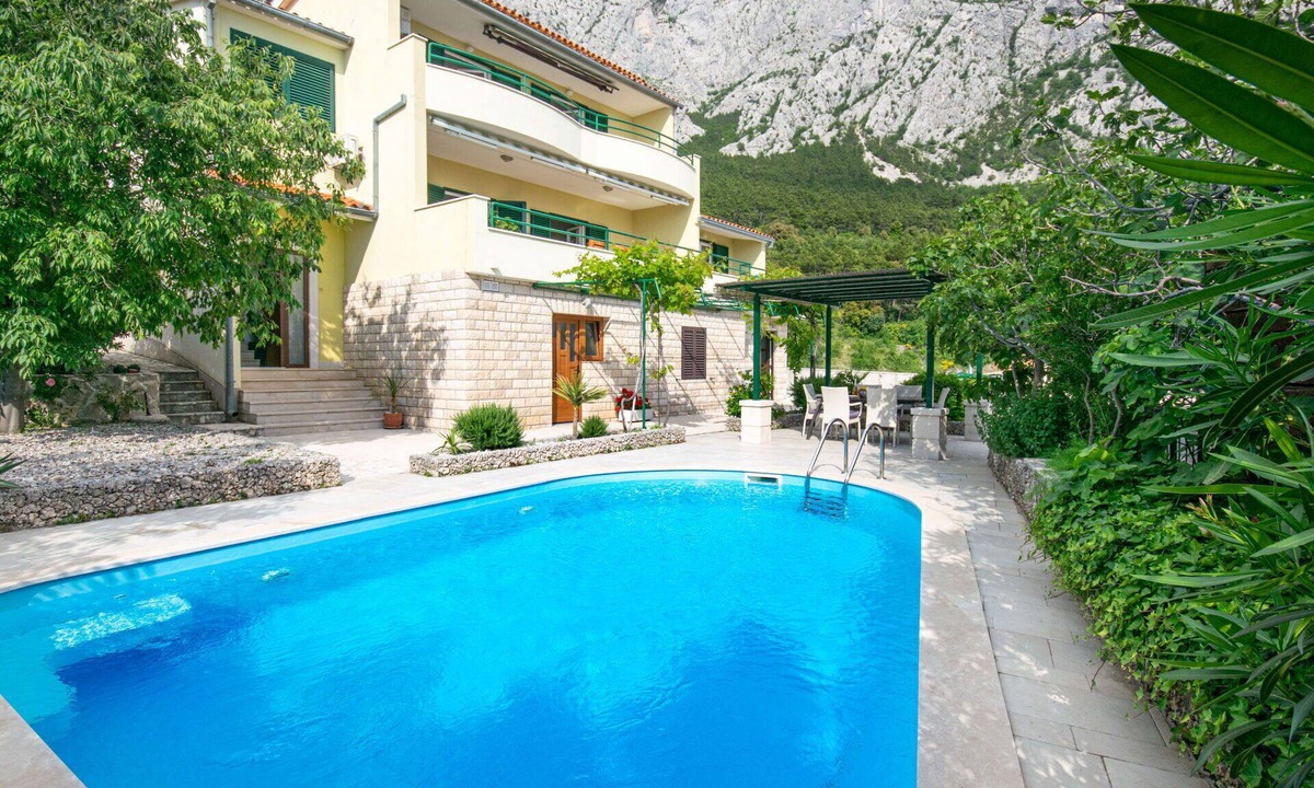 Veliko Brdo House | Wonderful private villa for 8 people with private pool, WIFI, A/C, TV and patio