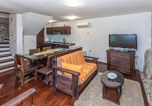 Awesome home in Duboka
