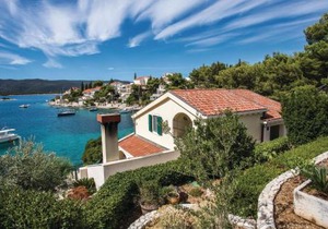 Four-Bedroom Holiday Home In Klek