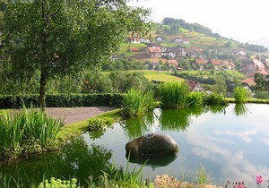 Gemütliches und modernes Doppelzimmer, mit Sitzecke, Sat-TV und Badezimmer in Seebach