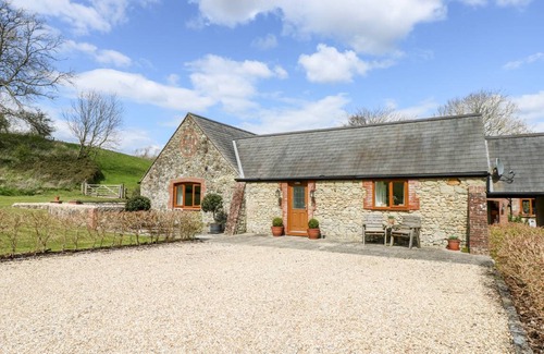 Newport Cottage | Cabin ∙ 1 bedroom ∙ 2 guests