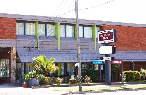 Strathfield Hotel | Town and Country Motel