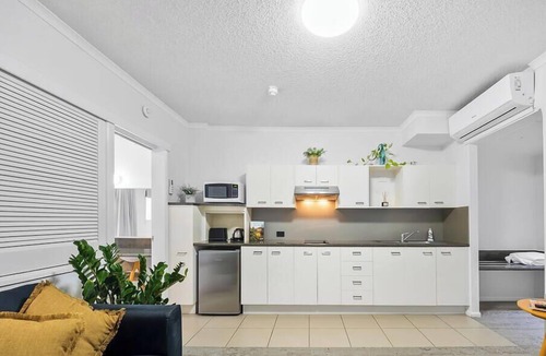 Kangaroo Point Apartment | 1 Brm, Air Con, Parking, Wifi, Walk to City