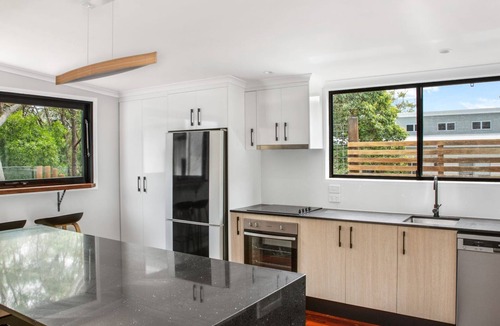 Rainbow Beach House | 11 Naiad Court - Rainbow Shores. Pool, walk to beach. Wifi