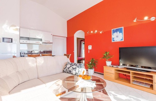 Zelenka Apartment | 2 bedroom beach front apartment in Makarska