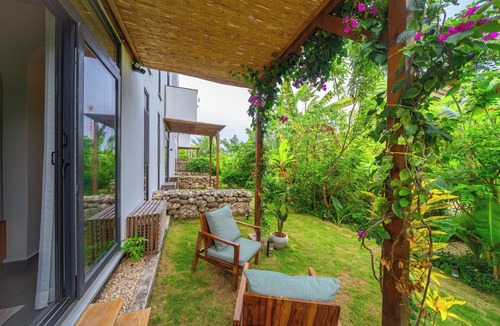 Paje Condo | 24/7 power 1-bedroom condo with on-site pool. Short 500meters walk to Paje Beach