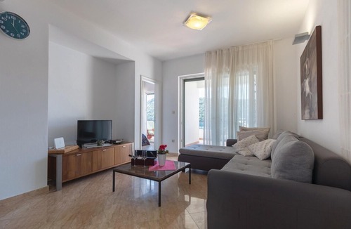 Duboka Apartment | 3 bedroom accommodation in Duboka