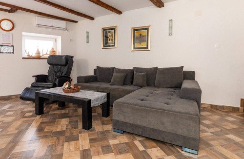 Opuzen House | 3 bedroom amazing home in Opuzen