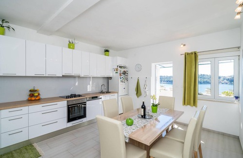 Zaton Apartment | 3 bedroom awesome apartment in Zaton Veliki