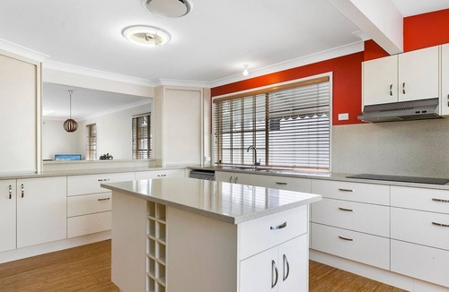 Rainbow Beach House | 32 Bombala Crescent - Rainbow Beach. Plenty of space, fenced, pets, Wifi