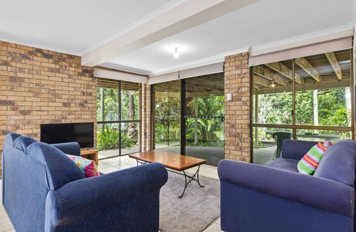 Rainbow Beach House | 33 Cooloola Drive - Rainbow Beach. Walk to the beach, pet friendly