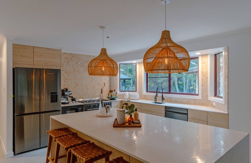 Tanawha House | 5 Bedroom designer home + National Parks +Beaches +Markets perfect for Families