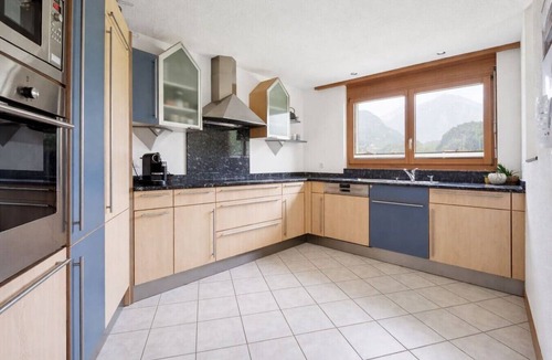 Meiringen House | 7BR Luxury Chalet near Interlaken AC 18 guests