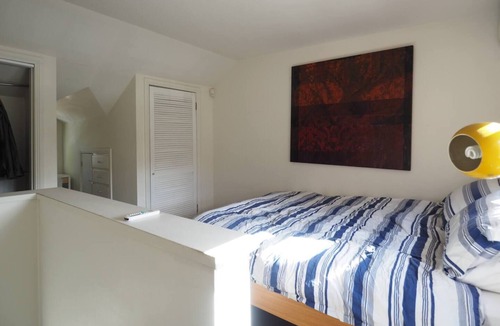 Erskineville House | A Charming 2 Bedroom Cottage in Tree-lined Street, Next to Erskineville Village