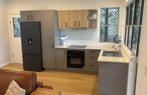 Sunshine Beach Apartment | A Ray Of Sunshine - Self contained Unit