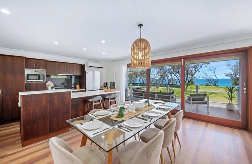 Buddina House | Absolute Beachfront Paradise in Buddina