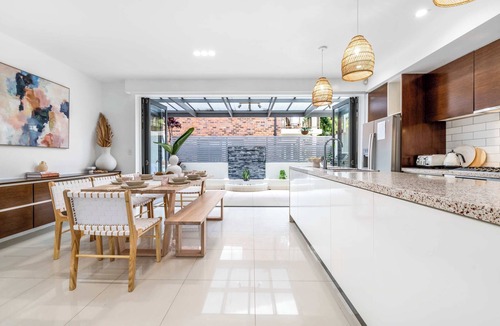 Broadbeach Villa | Absolute by Khove