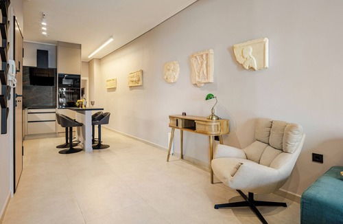Kinosargous Apartment | Acropolis Path - Elegant Apartment near Plaka