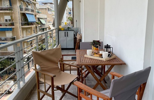 Ampelokipoi Apartment | Ageliki's Athens Centre 2BDRM & Parking