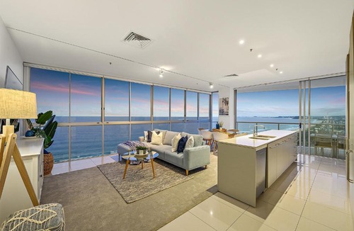 Broadbeach Apartment | Air On Broadbeach