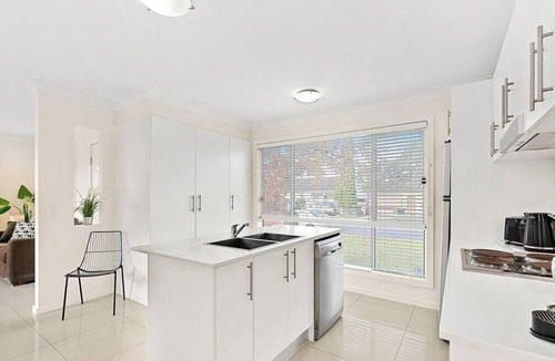 Oxley Park Cottage | Aircabin - Oxley Park - Lovely & Comfy - 2 Beds