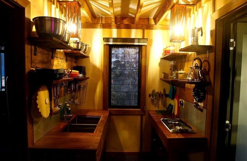 Austinville Cabin | Amazing Gold Coast Tree House Perfect for Glamping in Queensland