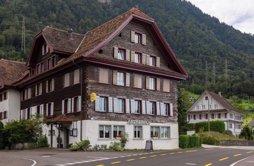 Arth Apartment | Amazing Swiss chalet style apartment with stunning view on mountain and lake Zug