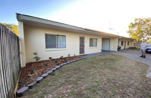 Andergrove Apartment | Andergrove Home with Leafy View with Wi-fi