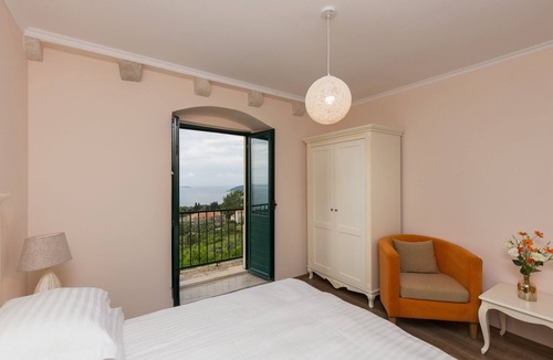 Orasac Apartment | Apartment&Rooms Savonari - Superior Double Room with Balcony and Sea View (Soba 1)