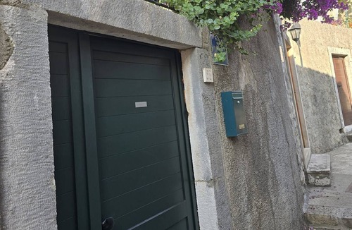 Cavtat Old Town Apartment | Apartment Saul Cavtat - One Bedroom Apartment with Terrace and Sea View