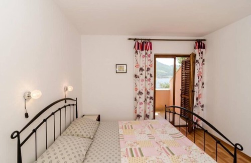 Trstenik Apartment | Apartments Bezek - Studio Apartment with Sea View 2 A