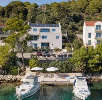 Pasadur Apartment | Apartments by the sea Pasadur, Lastovo - 24472