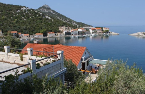Zaklopatica Apartment | Apartments by the sea Zaklopatica, Lastovo - 8346
