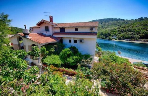 Pasadur Apartment | Apartments Malo Lago - One-Bedroom Apartment with Two Balconies and Sea View - Attic (Apartment 2)