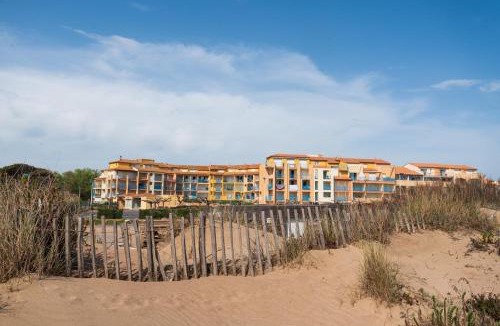 Vias Apartment | Appartement, vue sur mer, accés direct plage, piscine