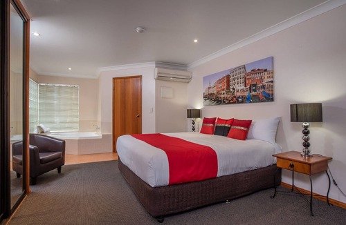 Carseldine Hotel | Aspley Carsel Motor Inn