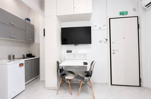 Nikaia-Agios Ioannis Rentis Apartment | Athens Explorer Studio Near Transit by ΜΡS