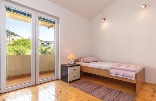 Ploce Apartment | Awesome apartment in Rogotin with 3 Bedrooms and WiFi in Rogotin