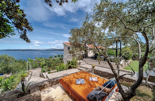 Vela Luka House | Awesome home in Vela Luka with house sea view