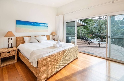Macmasters Beach House | "Bangalla" - Ocean Views & Private Beach Access