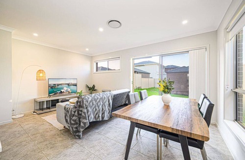 Bardia House | Bardia Convenient | Adorable Modern 4 Br House